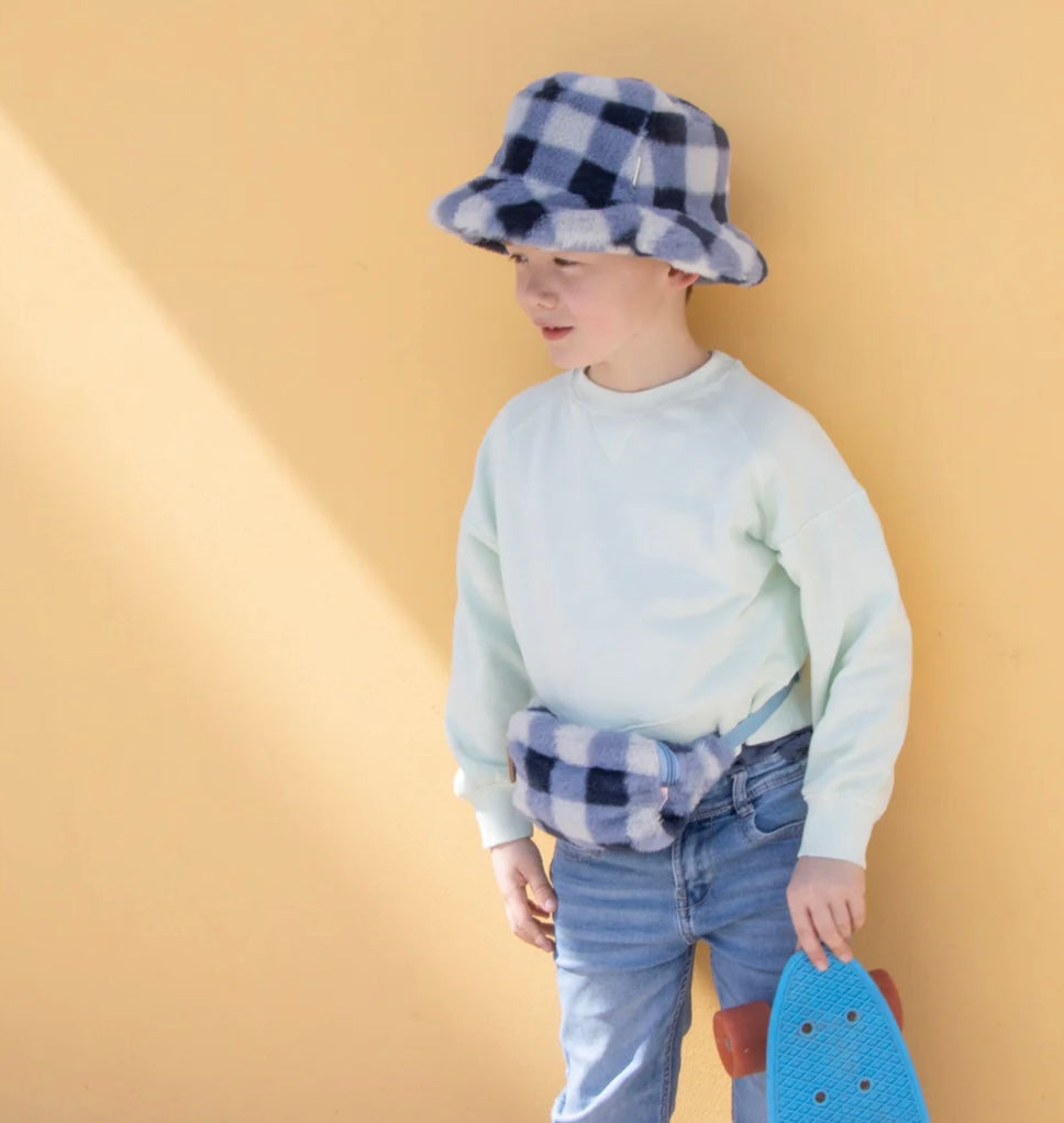 FURRY CHECKED BUCKET HAT BLUE