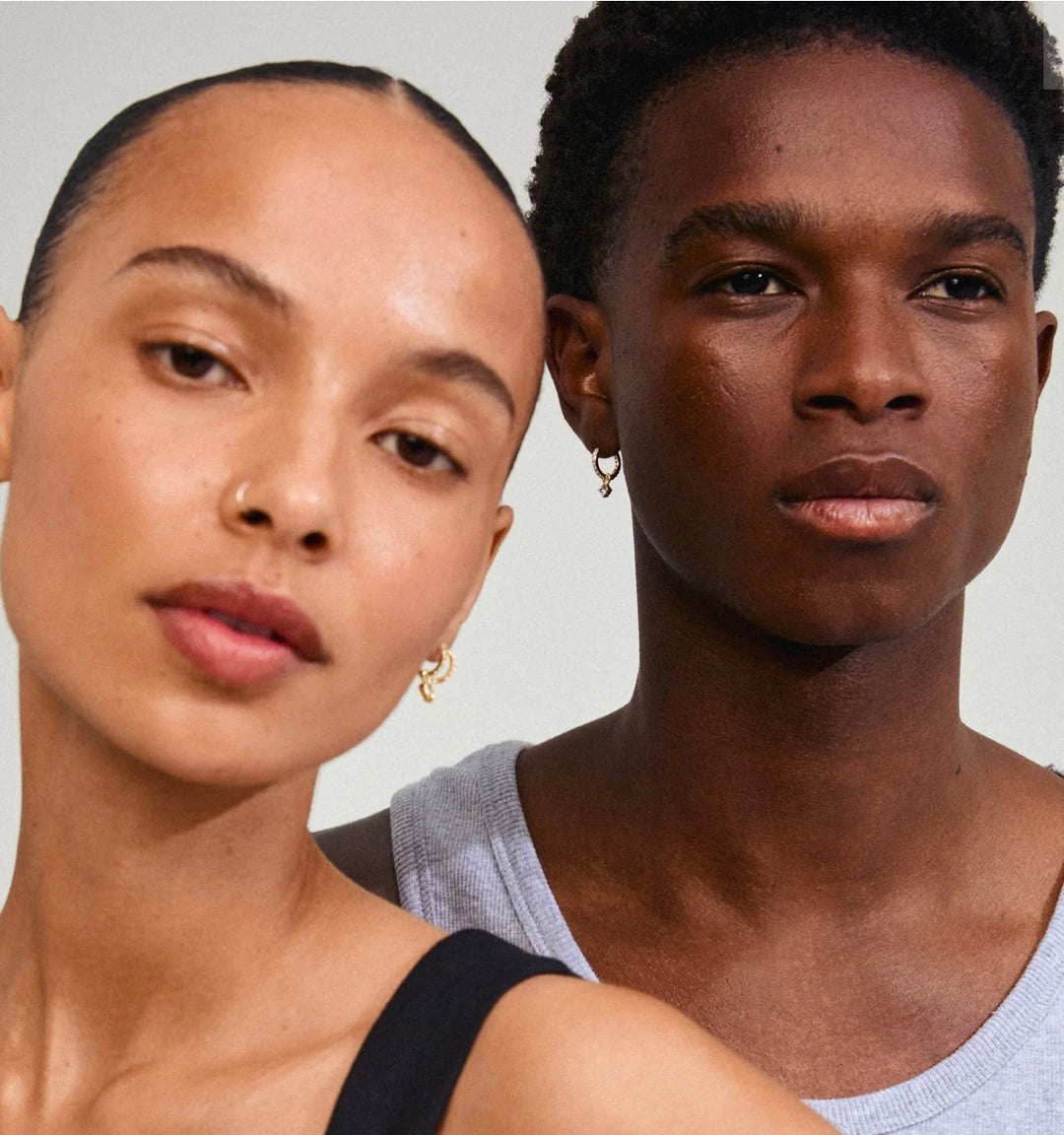 JOA CRYSTAL HOOP EARRINGS GOLD PLATED