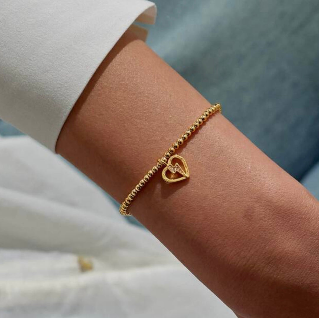 A LITTLE WONDER MUM GOLD BRACELET