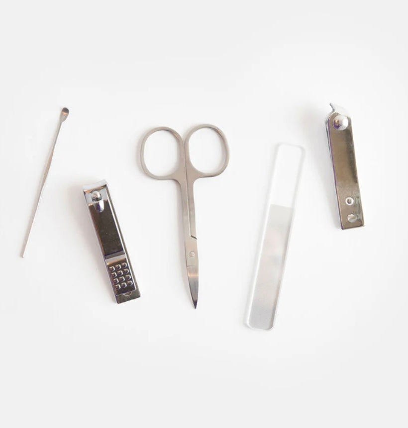 SCATTERED DOT MANICURE SET