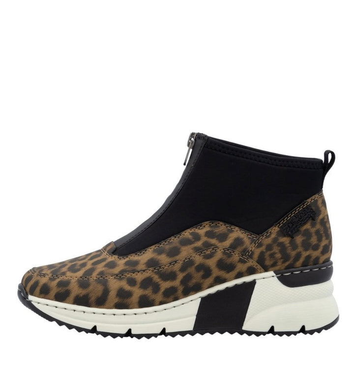 N6352-90 LEOPARD SLIP ON TRAINER