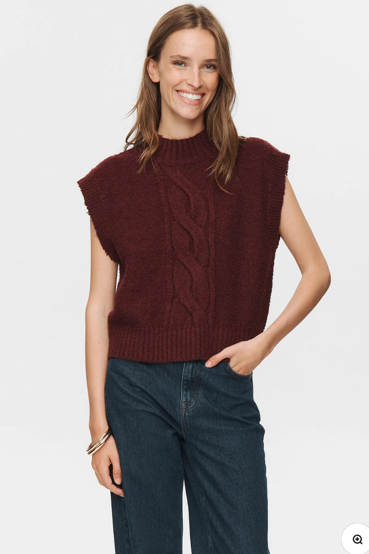 CALY VEST WINETASTING