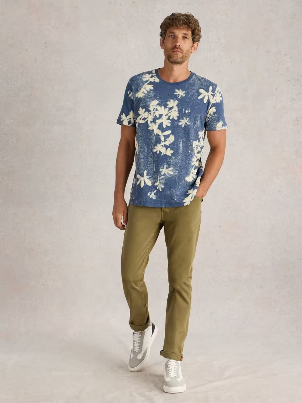 FLORAL PRINTED SS TEE NAVY PRINT