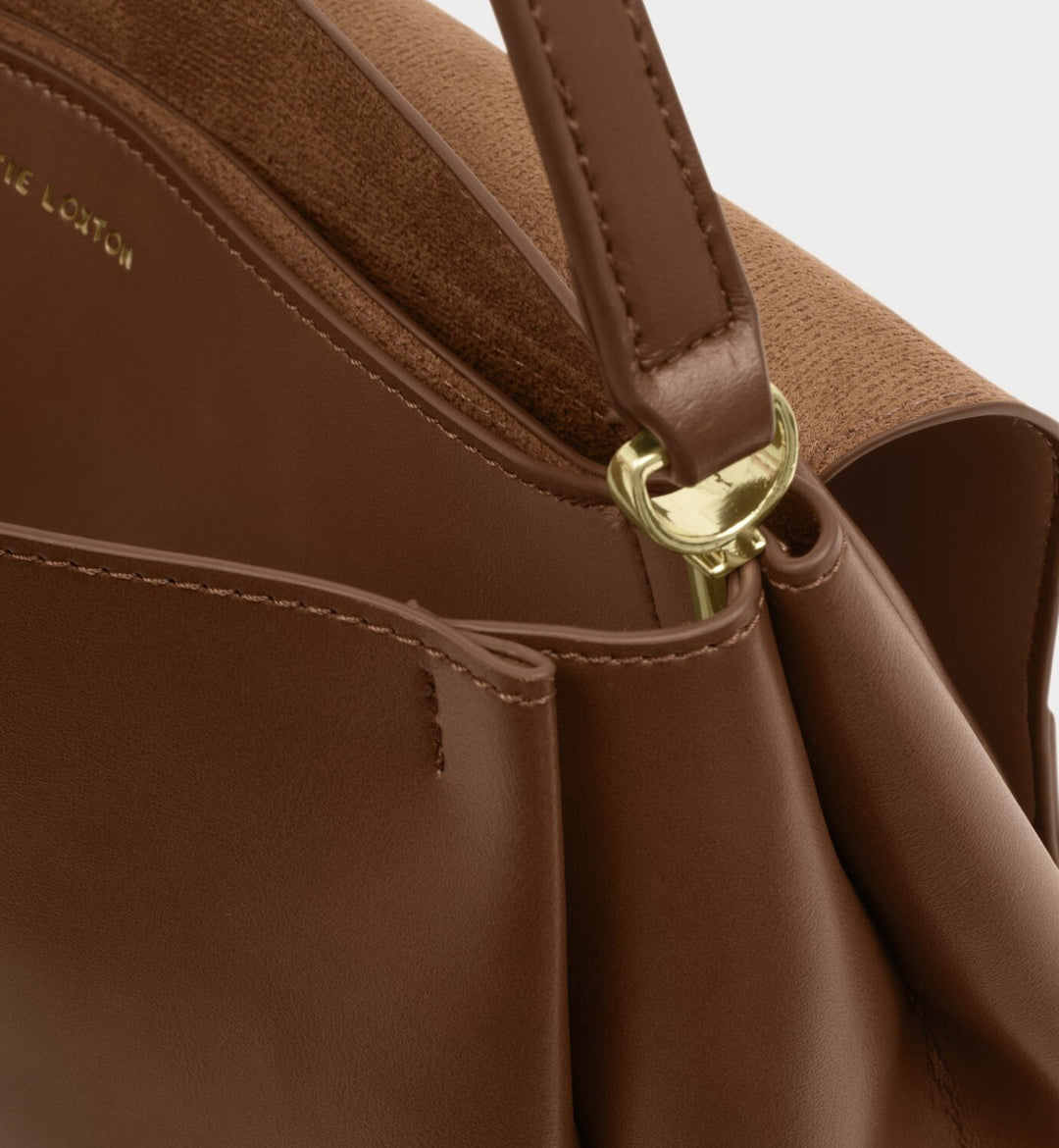 SLOANE SHOULDER BAG| DARK CHOCOLATE