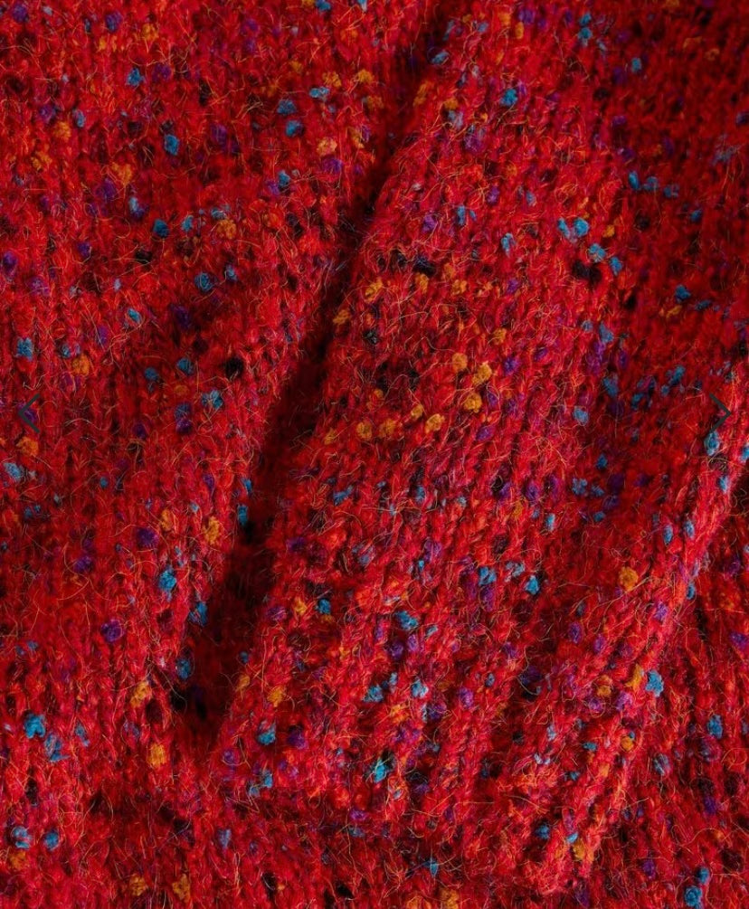 TEXTURE V NECK MID RED JUMPER