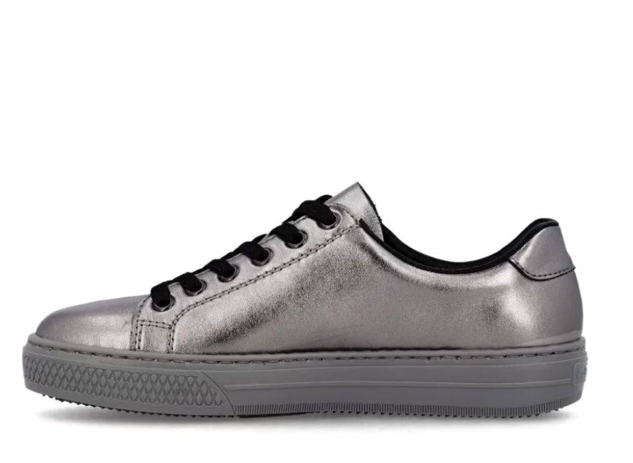 L59L1-90 ZIP SILVER TRAINERS