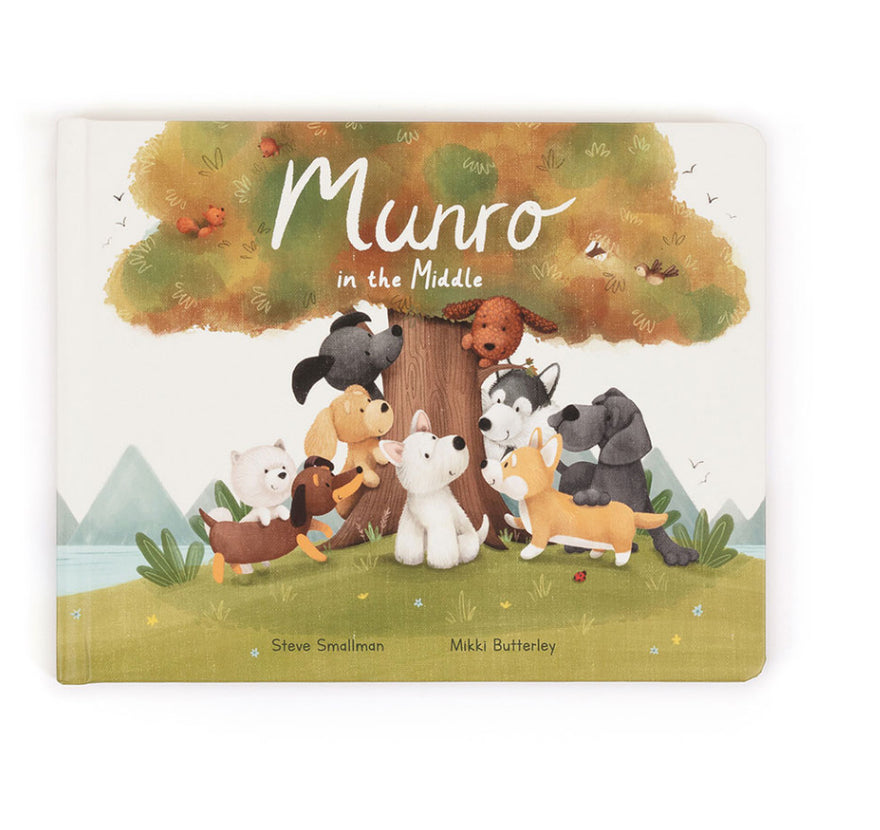 MUNRO IN THE MIDDLE BOOK