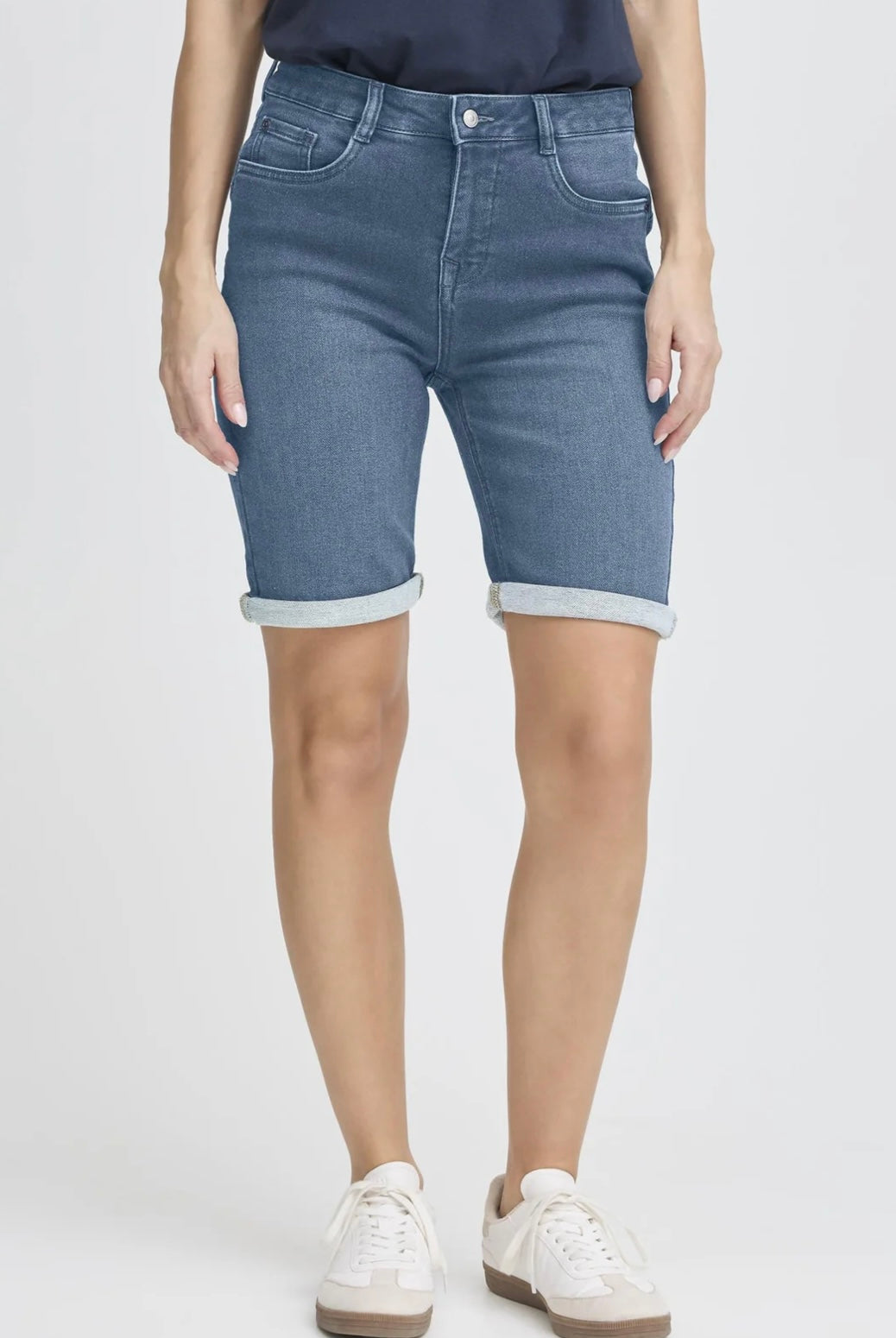 LIGHT BLUE DENIM PAM SHORTS