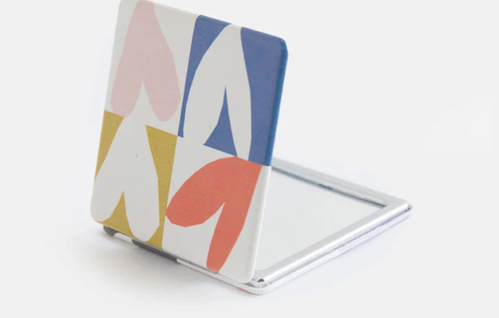 MULTI CHECKMATE HEARTS SQUARE POCKET MIRROR