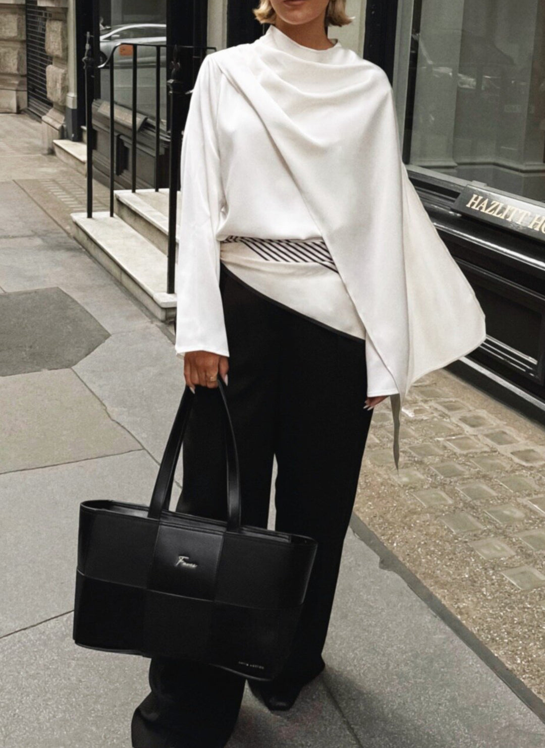 TAYA WOVEN SUEDETTE TOTE BAG | BLACK