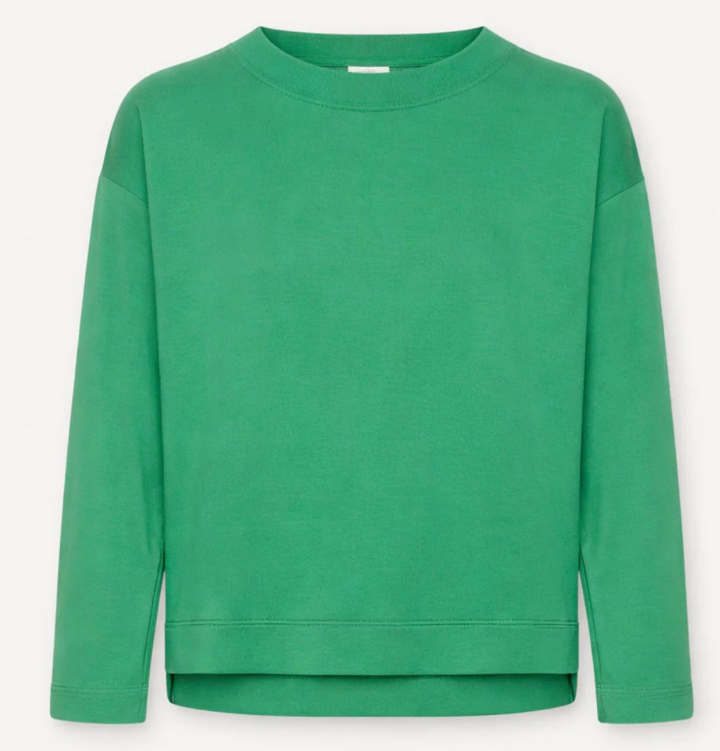 LEPRECHAUN PUSTI LONG SLEEVE ONECK TOP