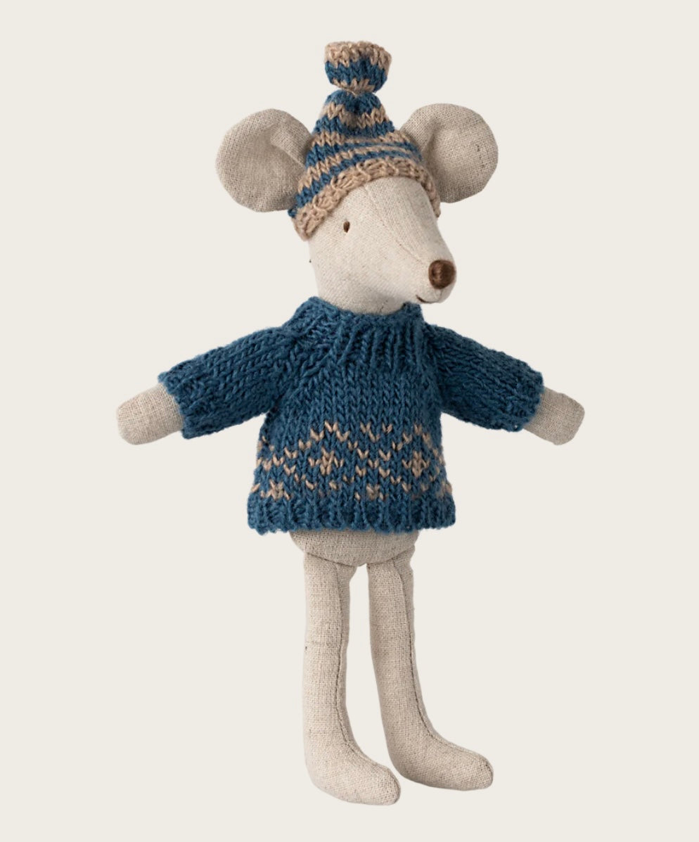 DAD MOUSE KNITTED SWEATER & HAT OUTFIT