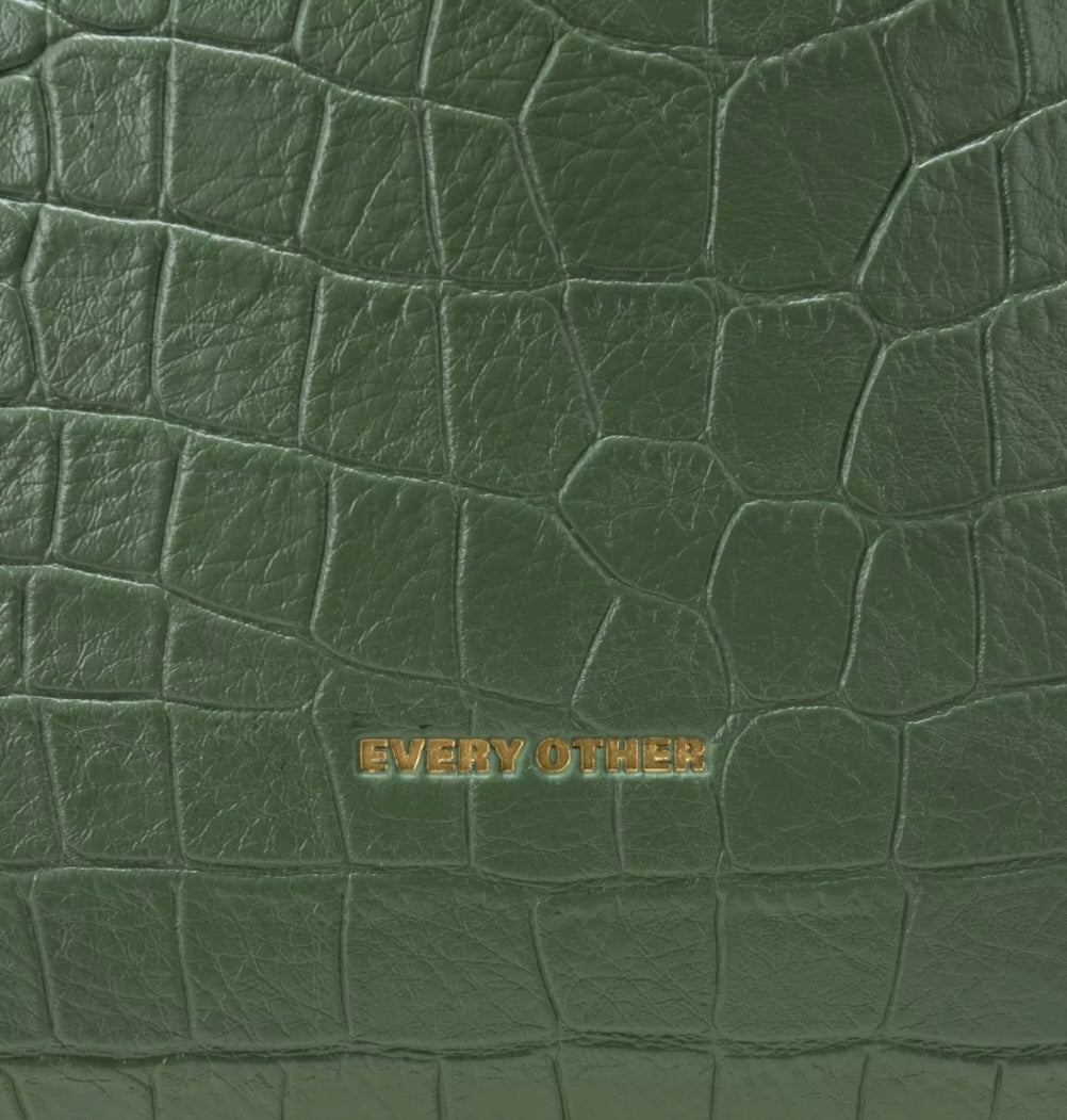 GREEN CROC CURVE TOP SHOULDER BAG