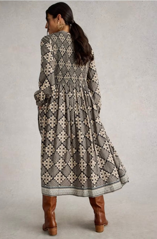 NAVY PRINT HATTIE SHIRRED DRESS