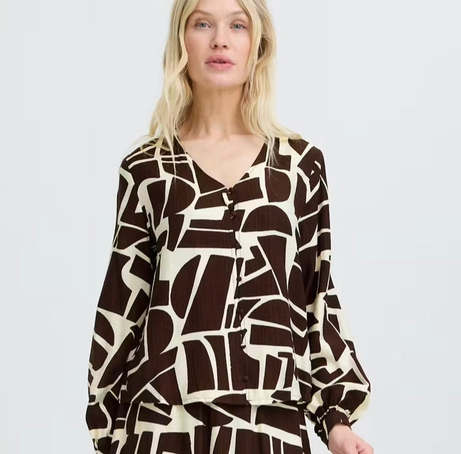 By IKAIA vneck shirt