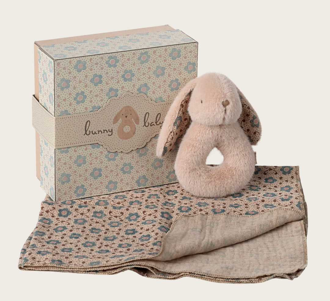 BUNNY RATTLE SET POWDER
