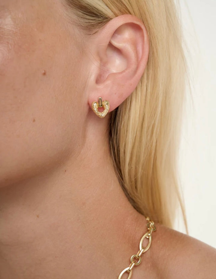 AMITY EARRINGS GOLD