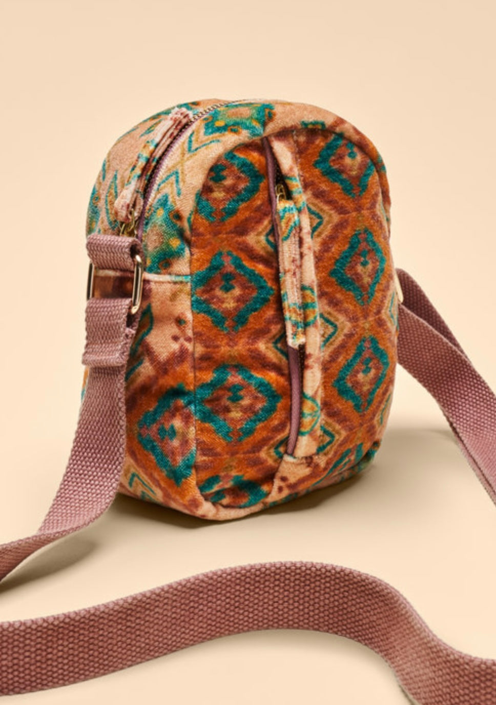 WARM CREAM IKAT CROSSBODY BAG