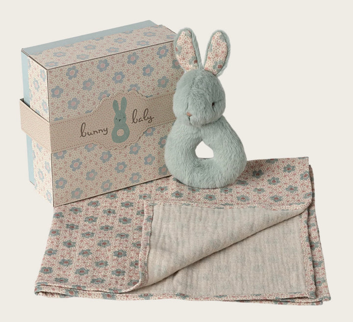 BUNNY RATTLE SET MINT