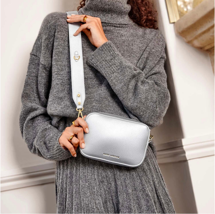 ZANA MINI CROSSBODY BAG IN SILVER