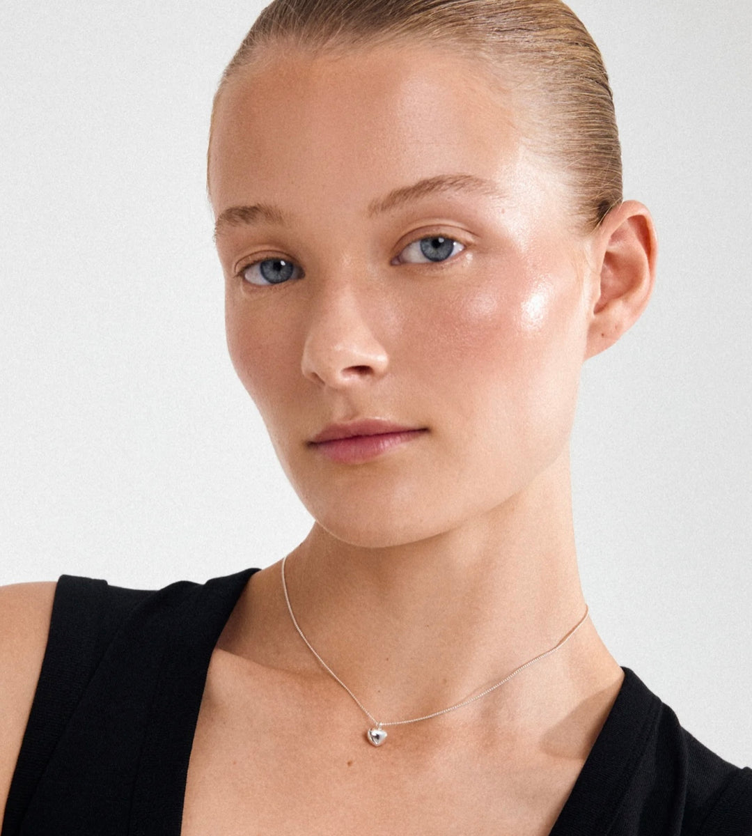 ARIN SLIVER PLATED NECKLACE