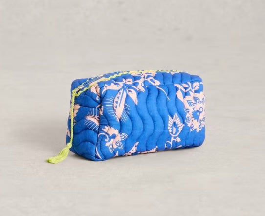 BLUE MULTI SHELBY QUILTED WASH BAG