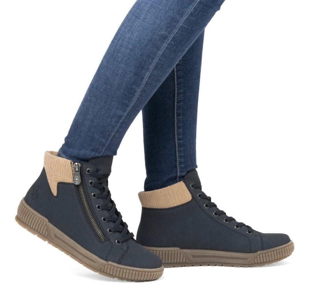 N0709-15 LADIES BLUE MID HEIGHT BOOTS