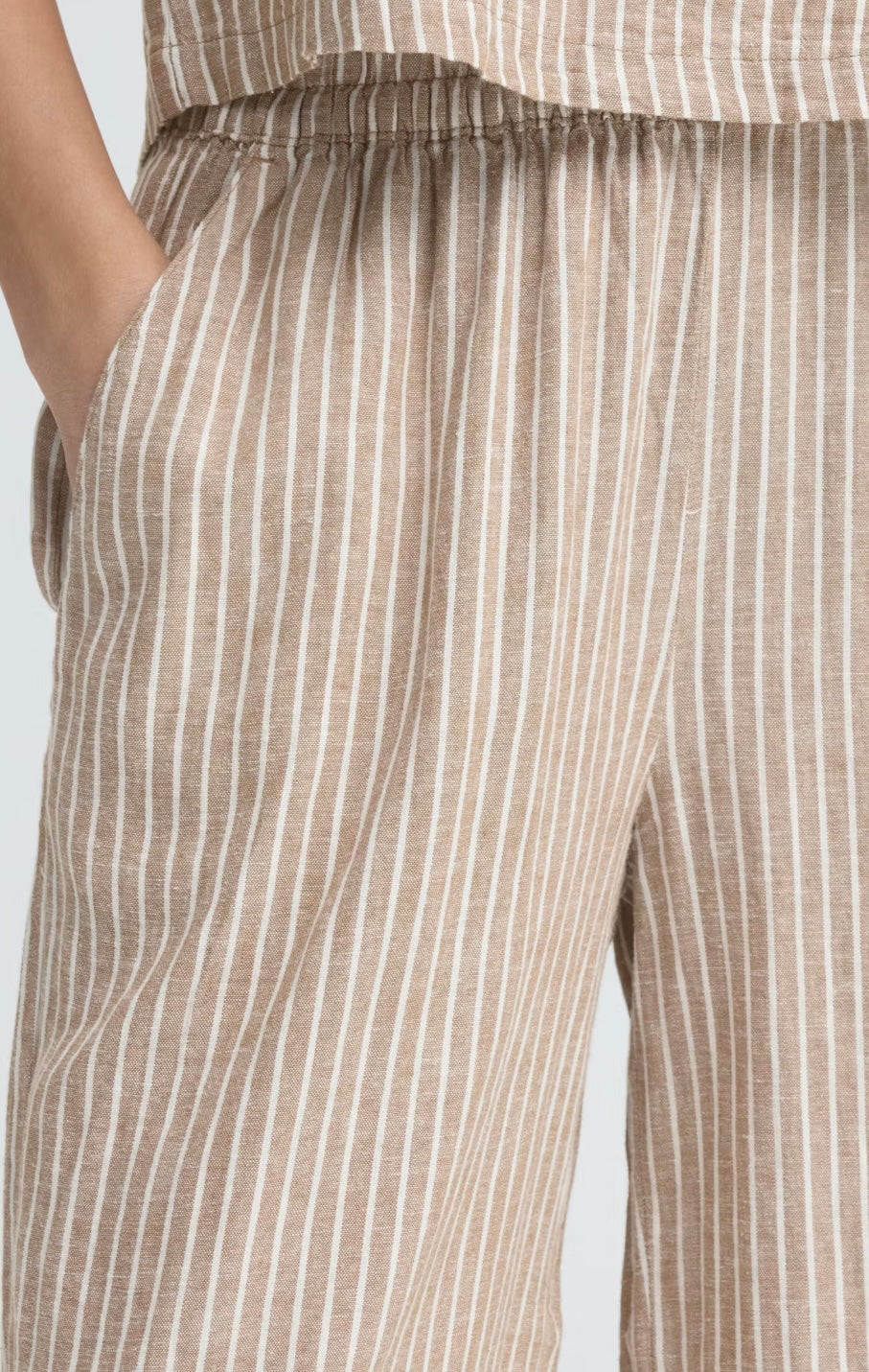 20813083 WOODSMOKE STRIPE FALAKKA CROP TROUSER