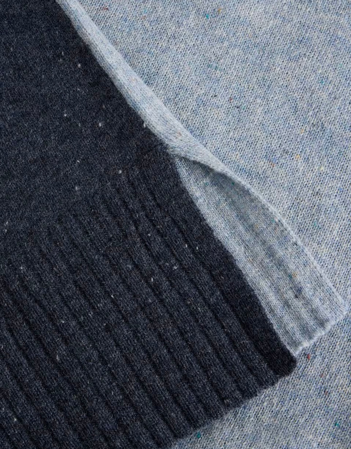 BLUE MULTI LILY V NECK JUMPER