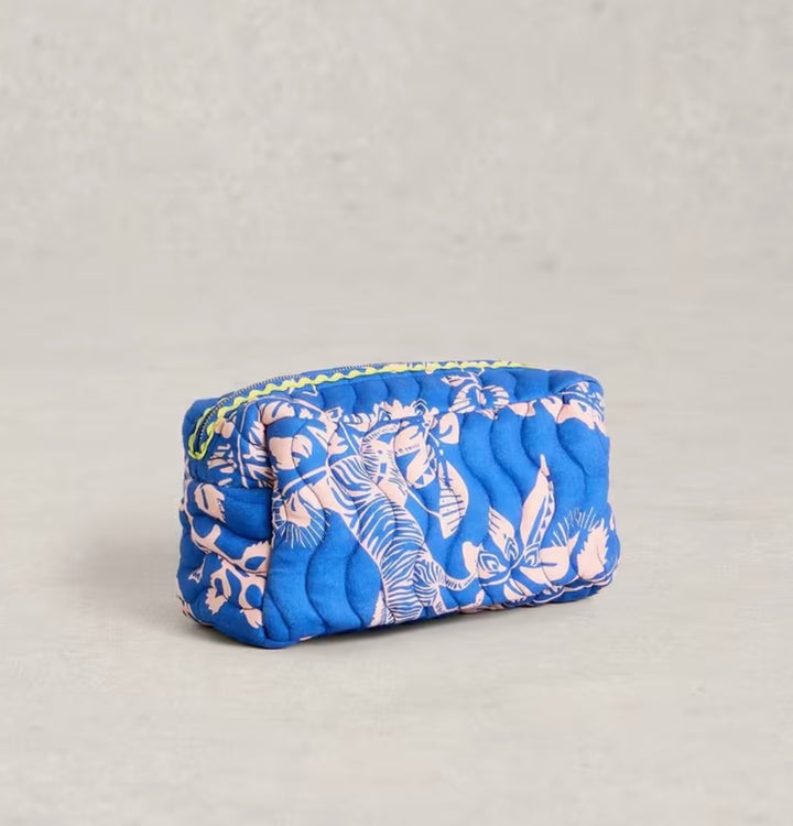 BLUE MULTI SHELBY QUILTED WASH BAG