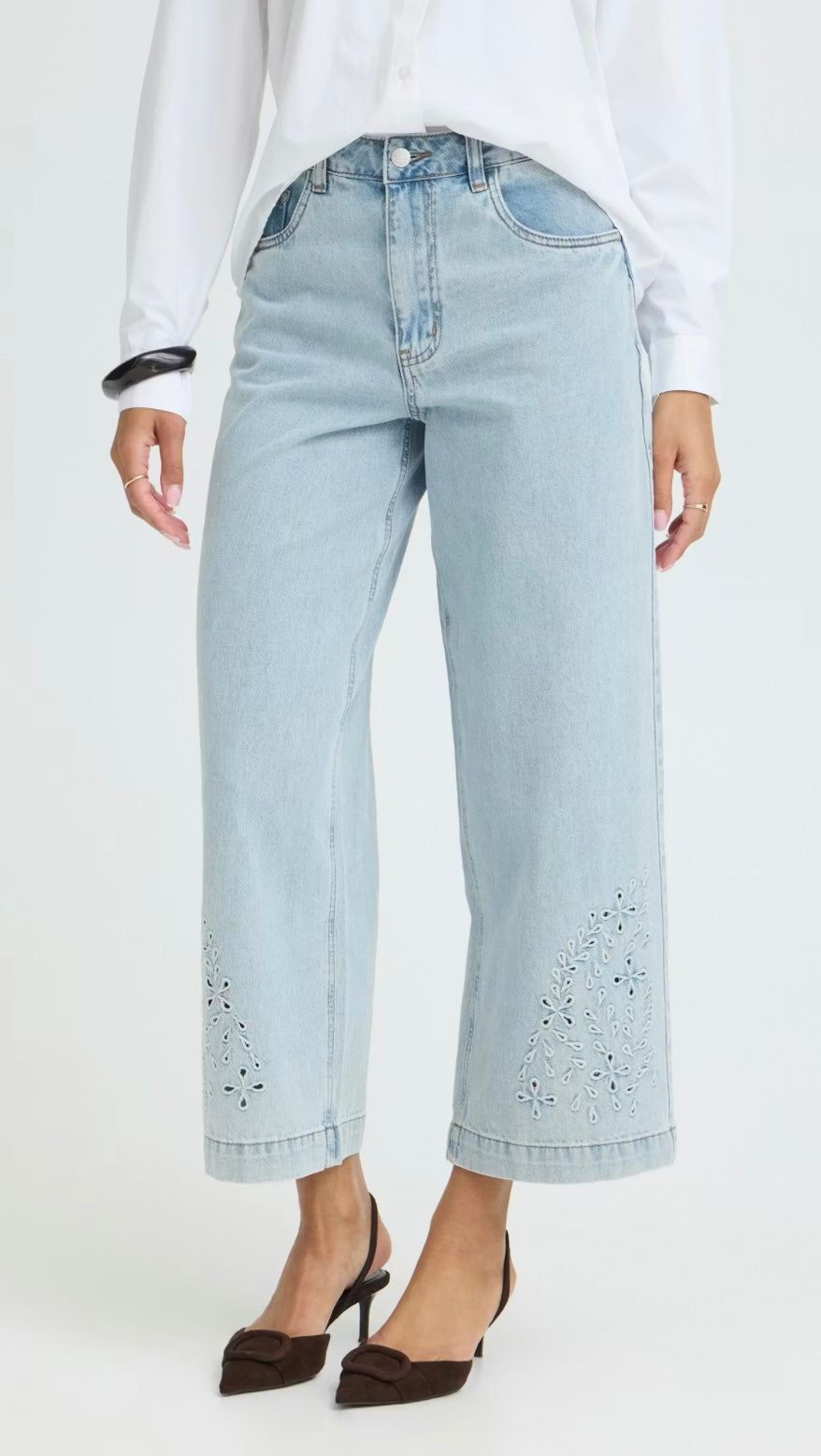 20818810 LIGHT BLUE DENIM KIELO EMBELLISHEDJEAN