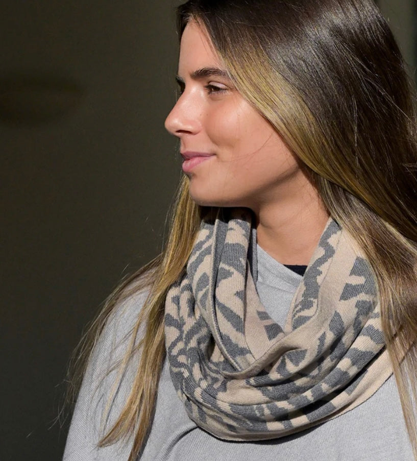 GREY & OATMEAL ANIMAL STRIPE SNOOD