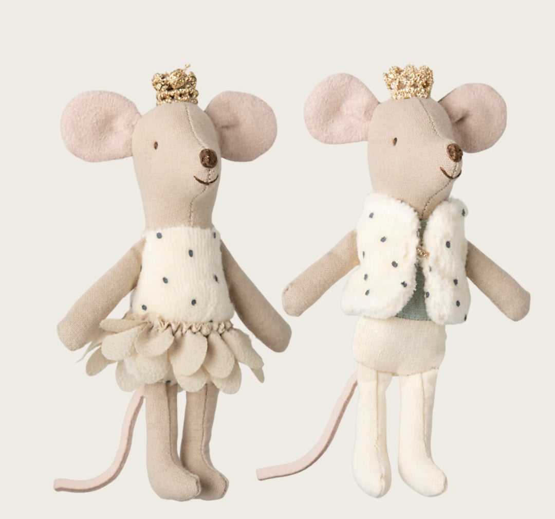 ROYAL TWIN MICE LITTLE SISTER & BROTHER IN MATCHBOX