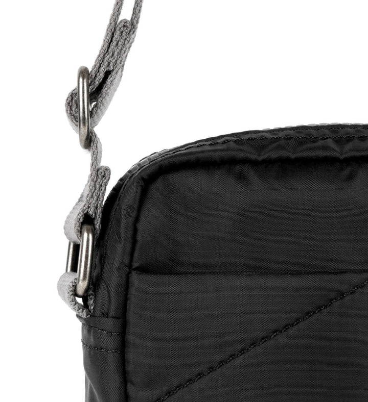 BLACK BOND RECYCLED NYLON RIPSTOP BAG