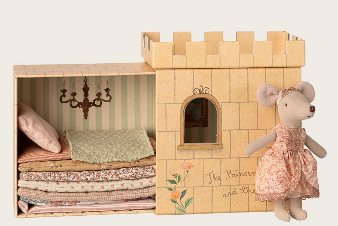 PRINCESS & THE PEA BIG SISTER MOUSE