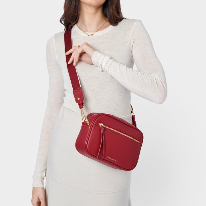 HALLIE CROSSBODY BAG IN GARNET RED