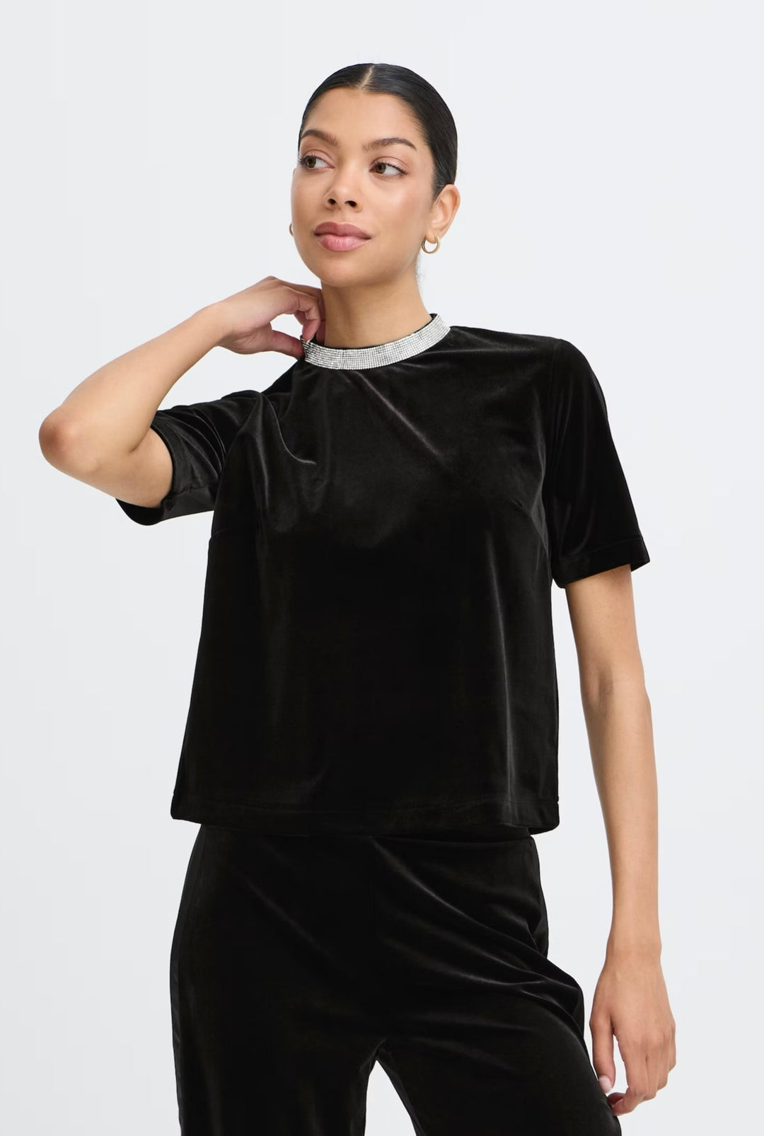 TRUE BLACK PERLINA SHORT BLOUSE
