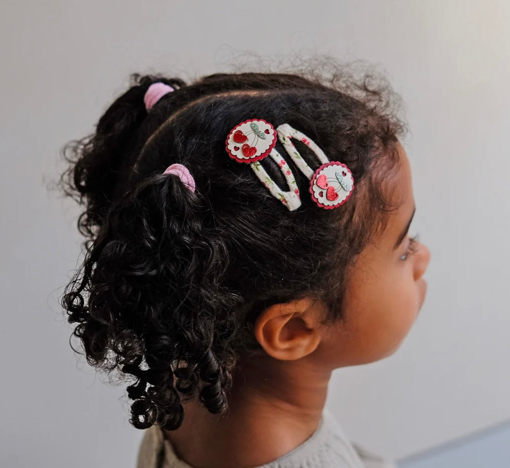 SCALLOPED FRAMED CHERRIES CLIC CLACS