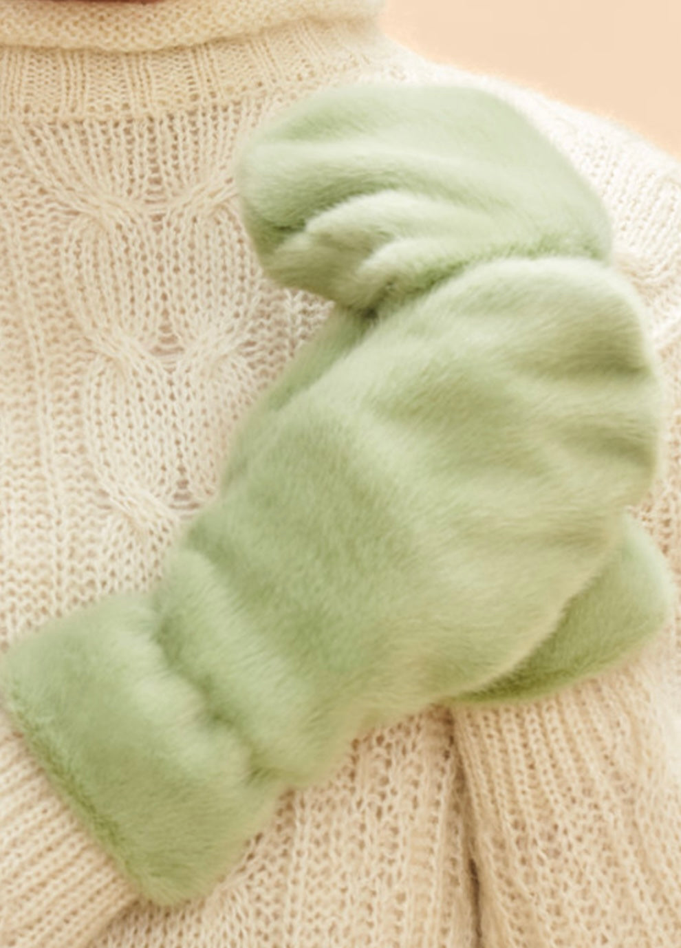 SAGE FLUFFY TEDDY MITTENS