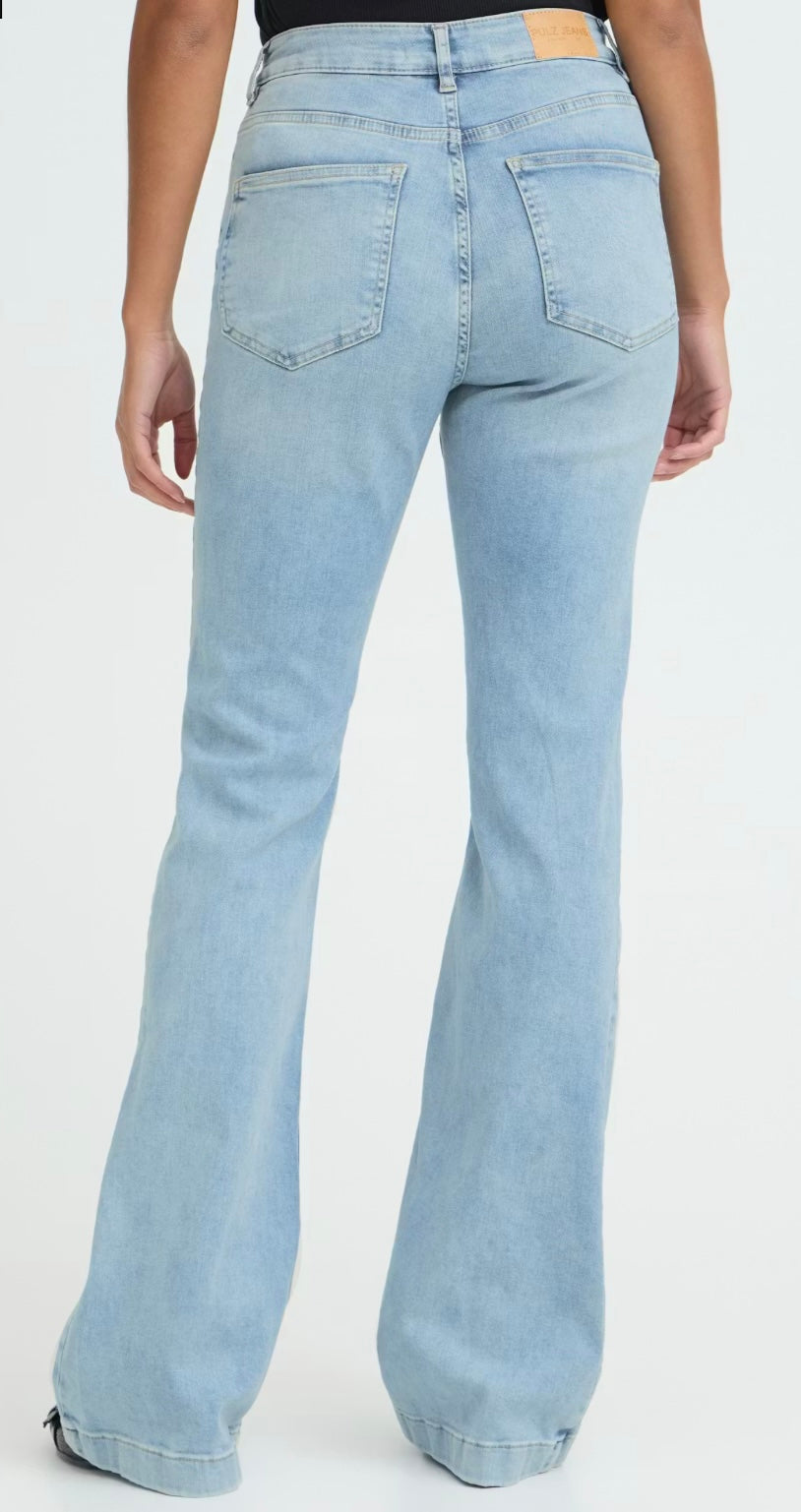 LIGHT BLUE DENIM BECCA BOOTCUT LEG JEAN