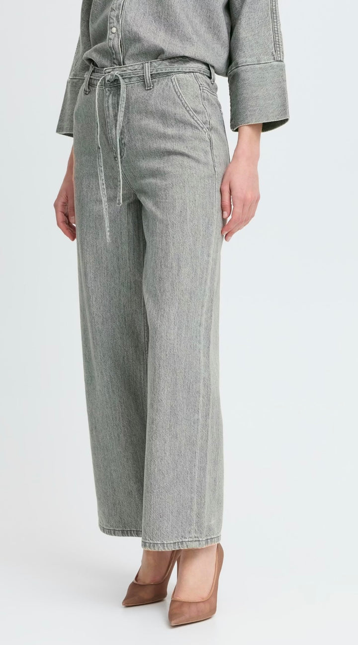 MID GREY DENIM KIMU BELT JEANS