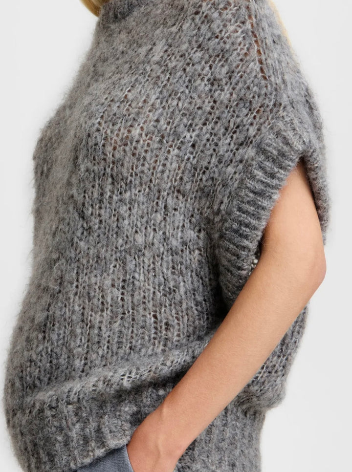 MID GREY MELANGE METTA VEST