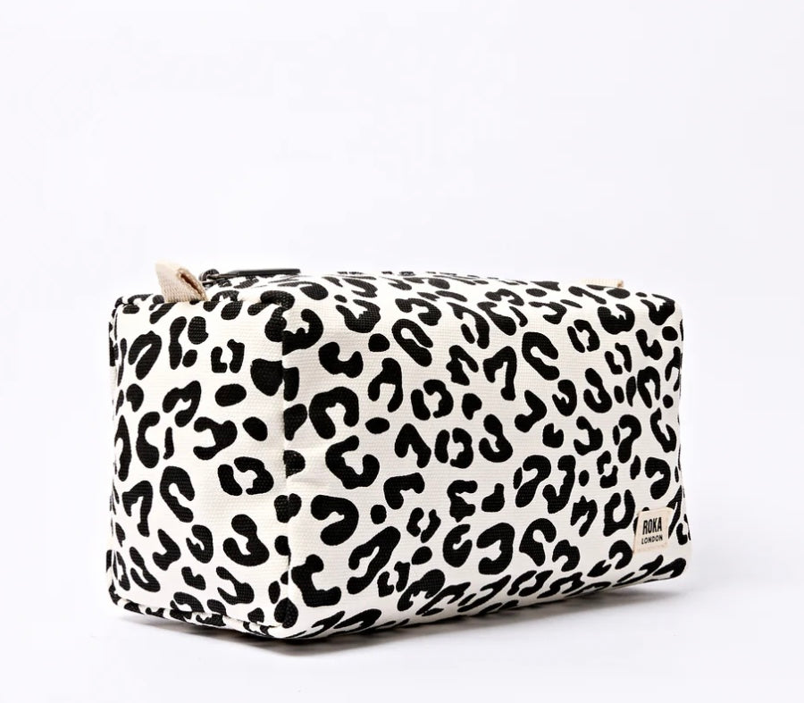 MAYFAIR COTTON CANVAS SMALL WASH BAG SUMMER LEOPARD