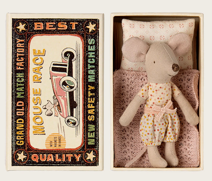 LITTLE SISTER MOUSE IN MATCHBOX