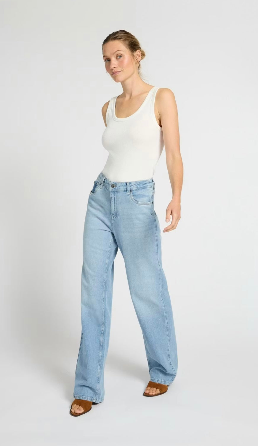 LIGHT BLUE DENIM VEGA UHW WIDE LEG JEAN