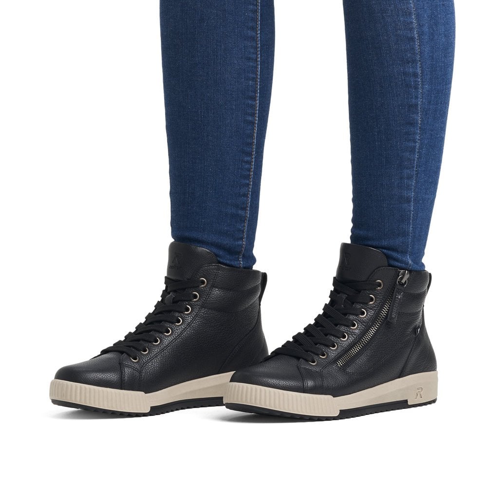 BLACK SPORT LACE UP BOOT