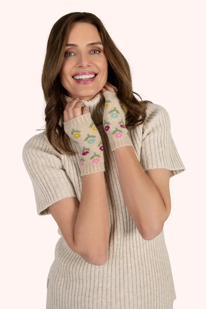 CREAM WILLOW WRIST WARMERS
