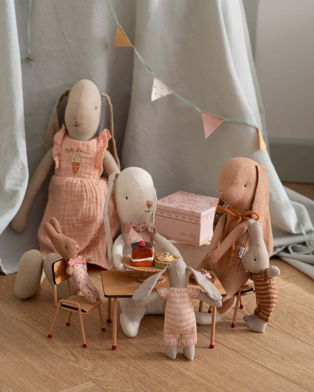 TABLE & CHAIR SET DRAK ROSE