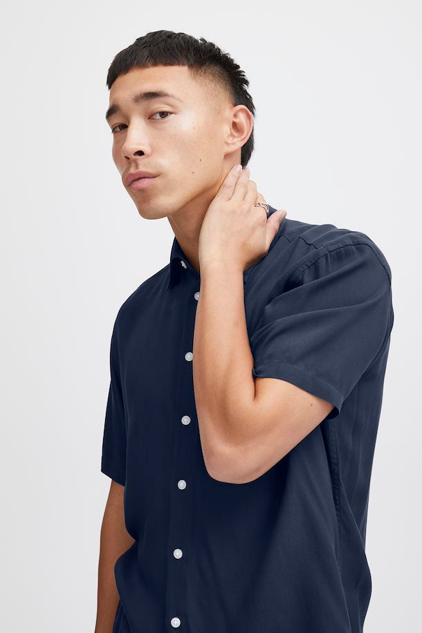 DRESS BLUE SHORT SLEEVED SHIRT