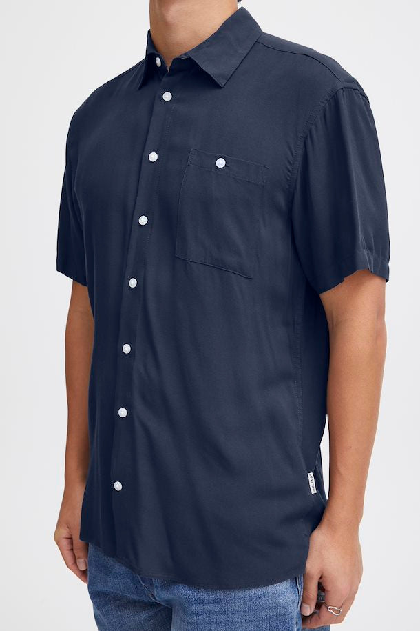 DRESS BLUE SHORT SLEEVED SHIRT